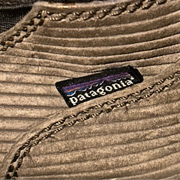 PATAGONIA Men's Maui Mid Corduroy Slip On Sz 8 GUC - Picture 2 of 16